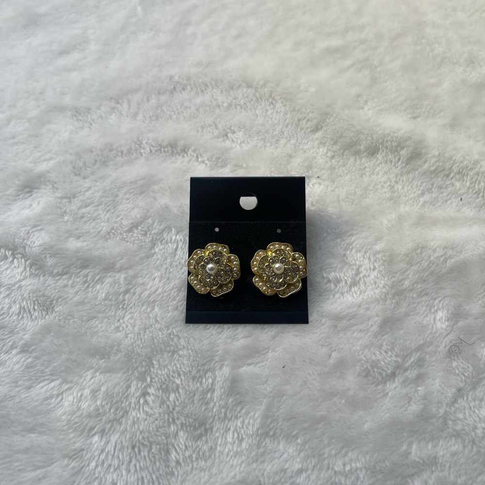 Gold-Tone Floral Crystal Stud Earrings for Women